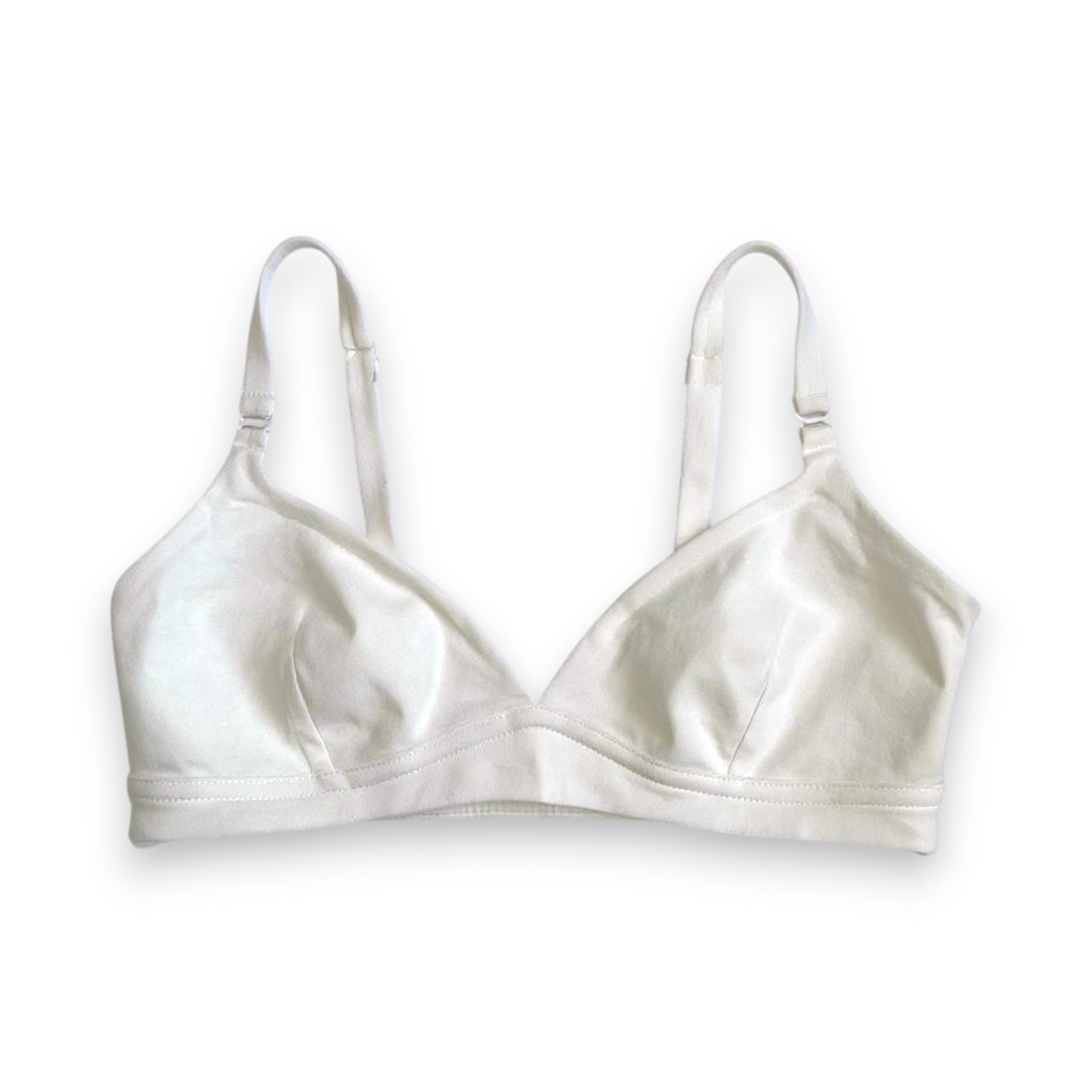 Close-up of a natural-fibre Billie Green bra, showcasing breathable, dual-layer fabric—no padding, no foam, no plastic.